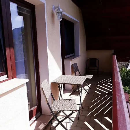 Apartment Apartma Pod Rozco Jesenice